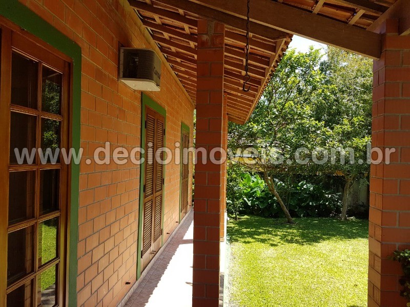 Casa à venda com 3 quartos, 205m² - Foto 14