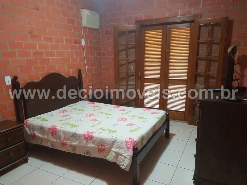 Casa à venda com 3 quartos, 205m² - Foto 29