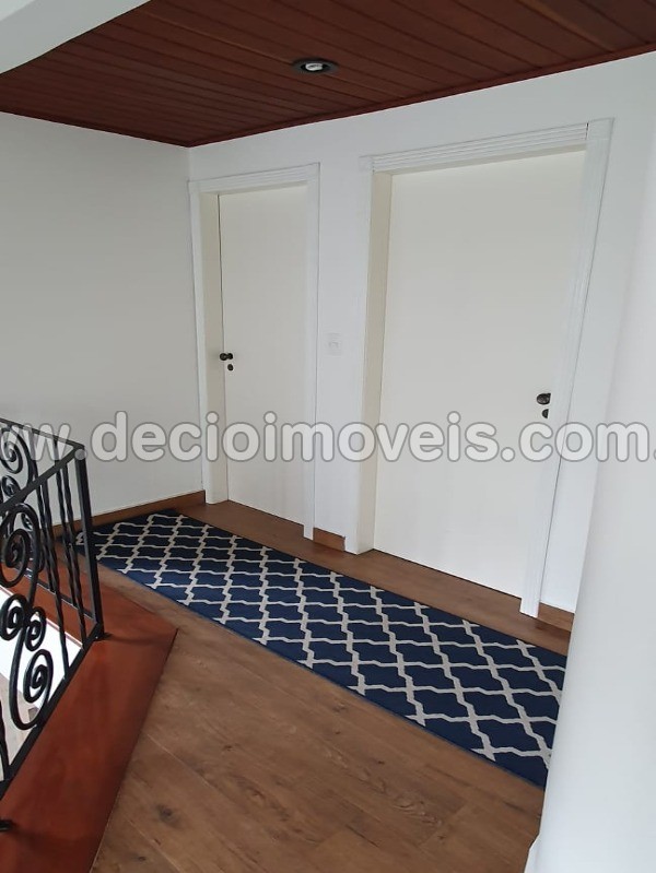 Casa à venda com 5 quartos, 312m² - Foto 16