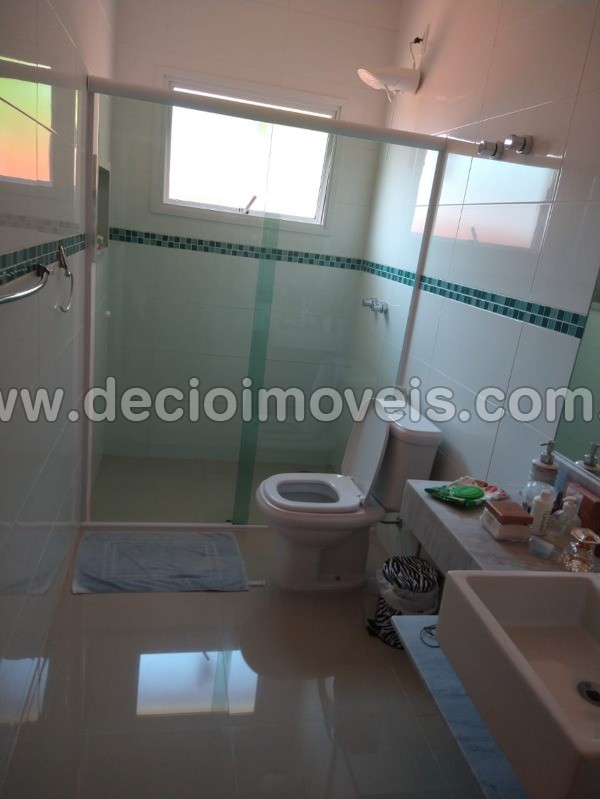 Casa para alugar com 2 quartos, 102m² - Foto 13