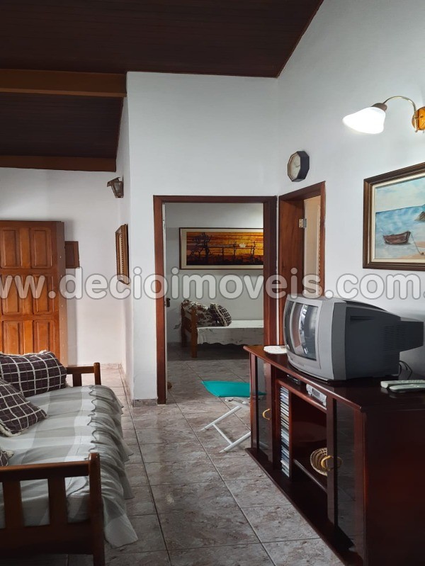 Casa à venda com 5 quartos, 182m² - Foto 13