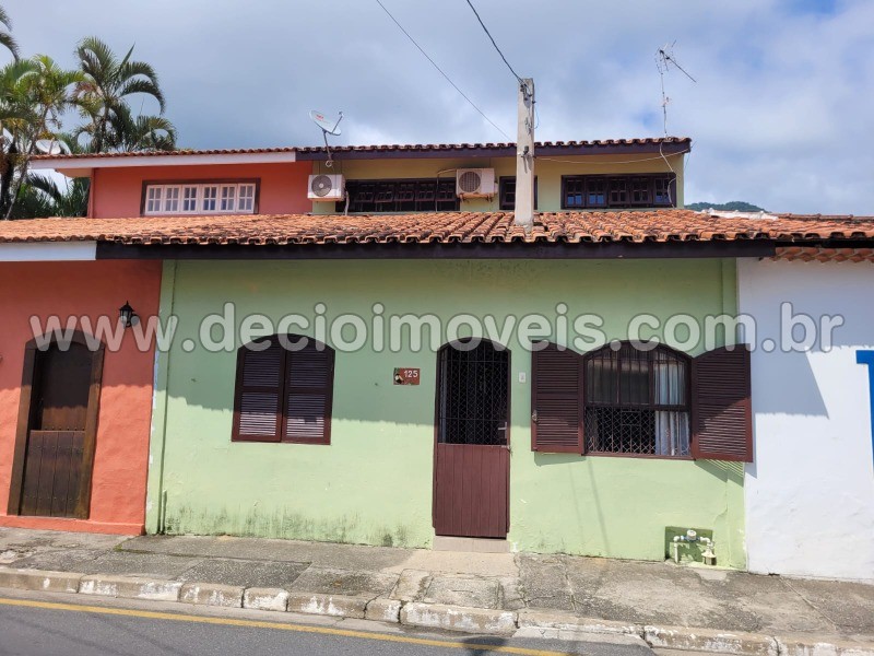 Sobrado à venda com 3 quartos, 224m² - Foto 1