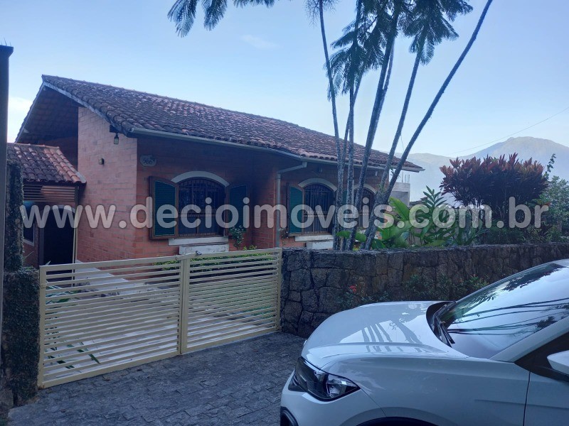 Casa à venda com 3 quartos, 250m² - Foto 2