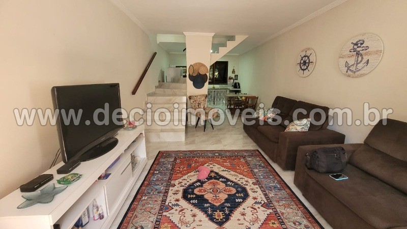 Sobrado à venda com 2 quartos, 108m² - Foto 1