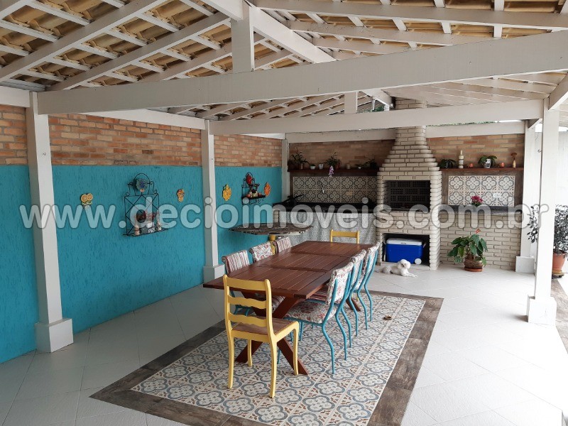 Casa à venda com 2 quartos, 177m² - Foto 4