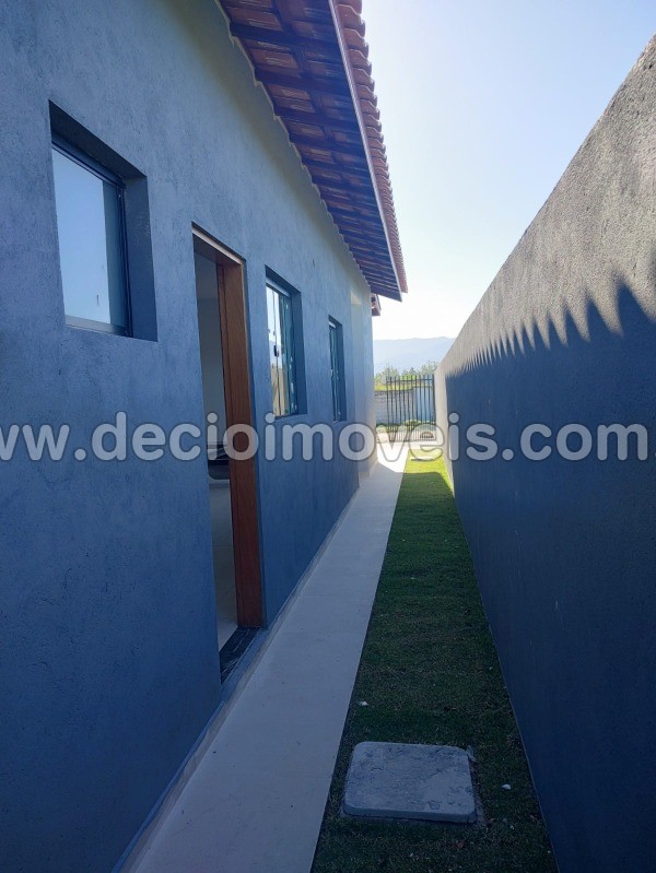 Casa à venda com 2 quartos, 55m² - Foto 12