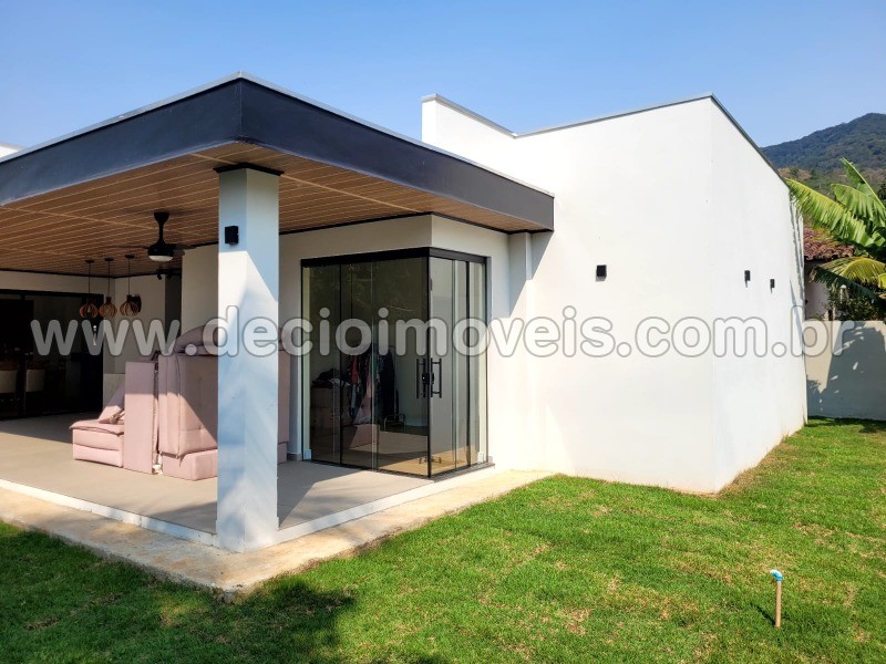 Casa à venda com 3 quartos, 168m² - Foto 9