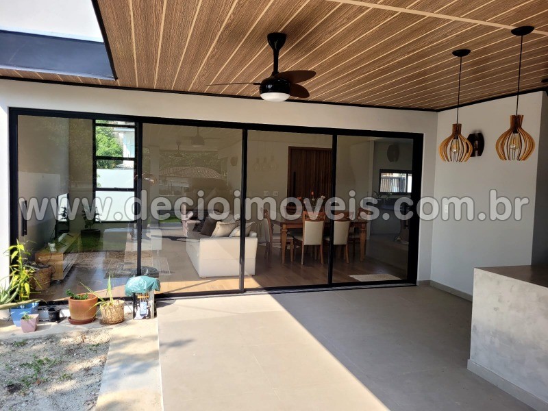 Casa à venda com 3 quartos, 168m² - Foto 18