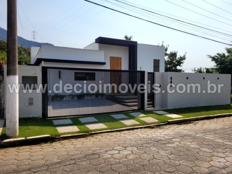 Casa à venda com 3 quartos, 168m² - Foto 2