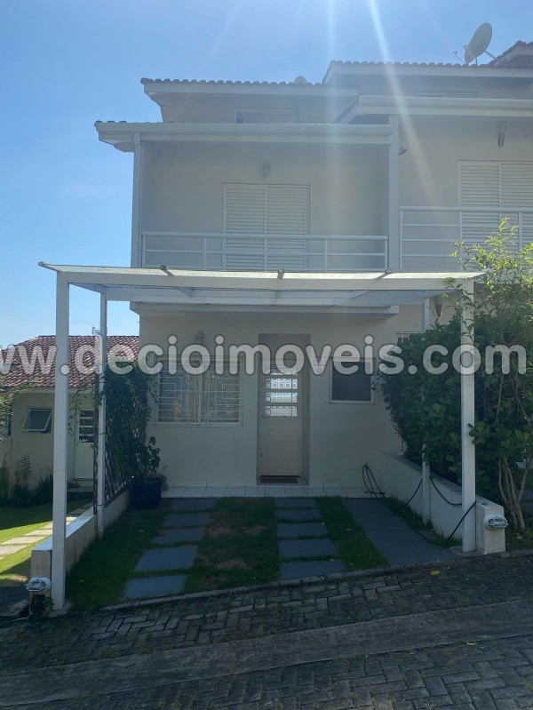 Sobrado à venda com 2 quartos, 105m² - Foto 1