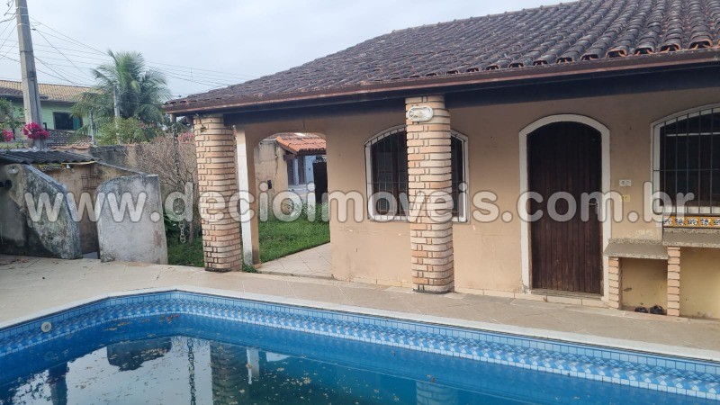 Casa à venda com 3 quartos, 150m² - Foto 1