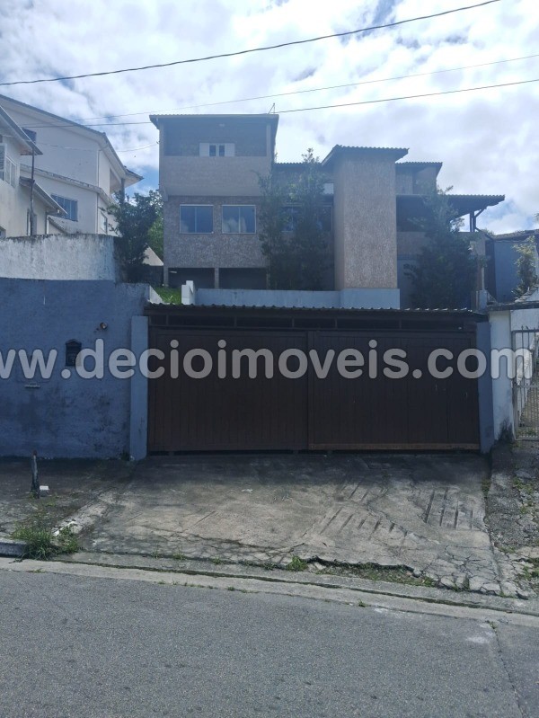 Sobrado à venda com 4 quartos, 234m² - Foto 2