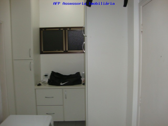 Apartamento à venda com 3 quartos, 135m² - Foto 2