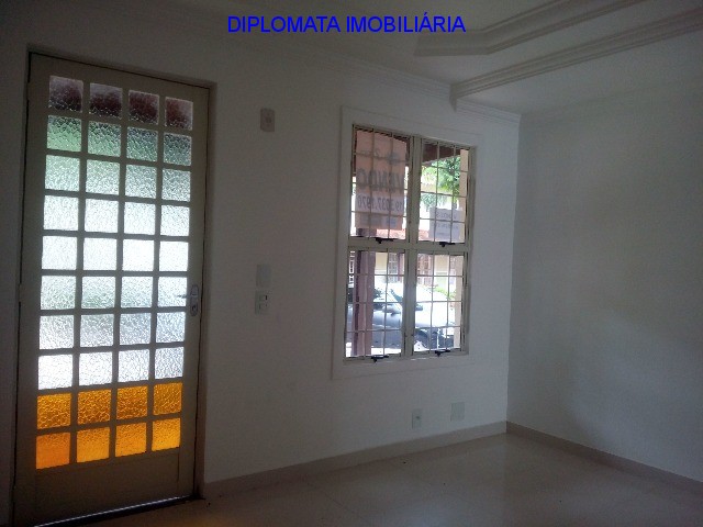 Casa de Condomínio à venda com 2 quartos, 120m² - Foto 2