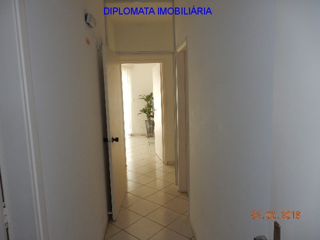 Casa à venda com 3 quartos, 300m² - Foto 7