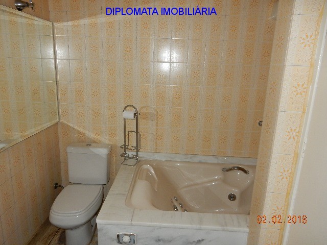 Casa à venda com 3 quartos, 300m² - Foto 8