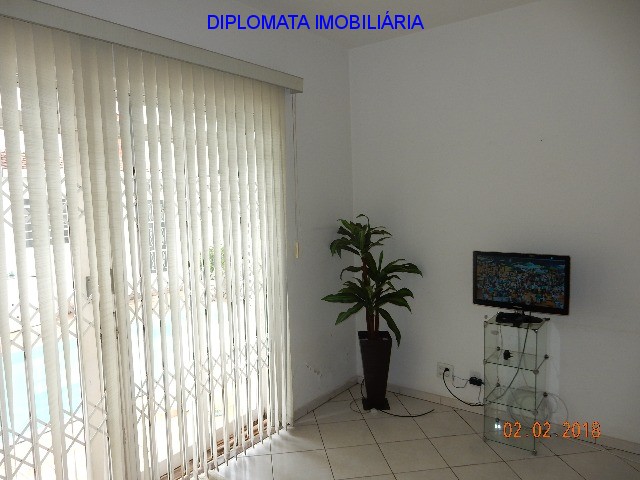 Casa à venda com 3 quartos, 300m² - Foto 10