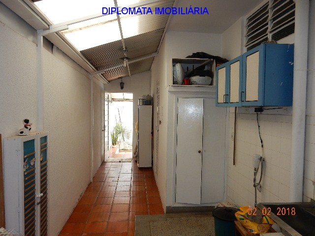 Casa à venda com 3 quartos, 300m² - Foto 14