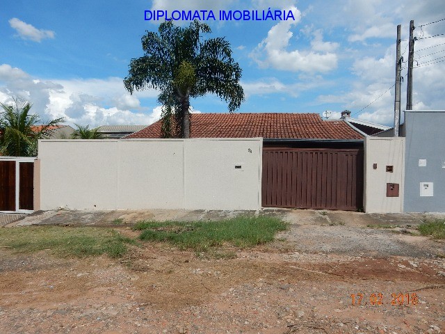 Casa à venda com 2 quartos, 490m² - Foto 1