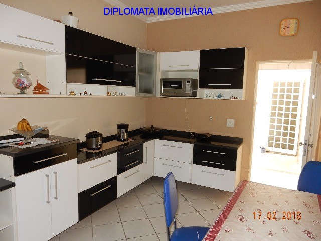 Casa à venda com 2 quartos, 490m² - Foto 10