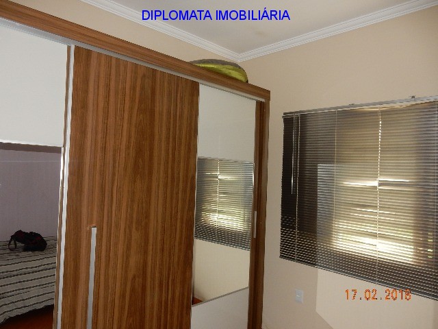 Casa à venda com 2 quartos, 490m² - Foto 18