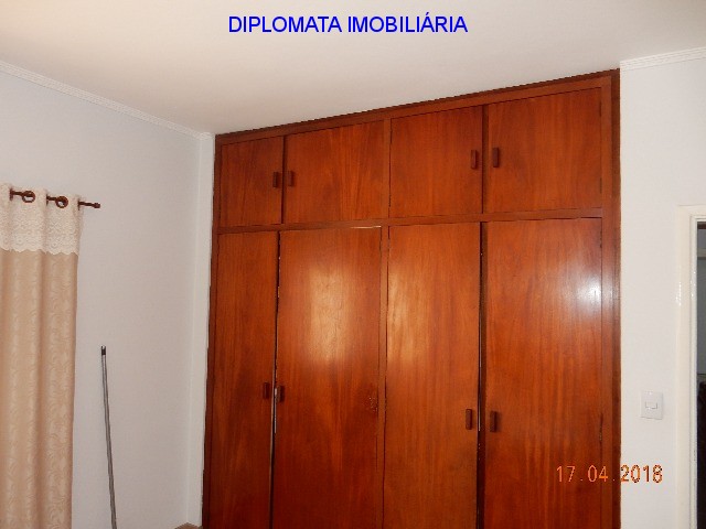 Casa à venda com 3 quartos, 300m² - Foto 17