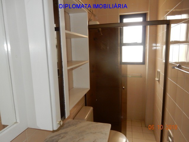 Apartamento à venda com 2 quartos, 65m² - Foto 17