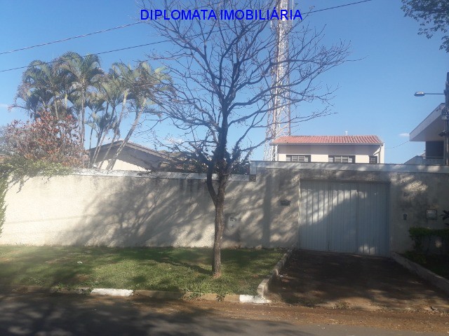 Sobrado à venda com 3 quartos, 427m² - Foto 2