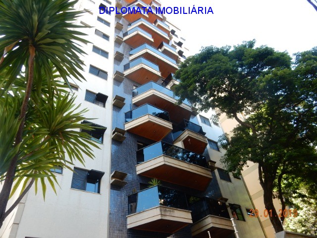 Apartamento à venda com 3 quartos, 187m² - Foto 6