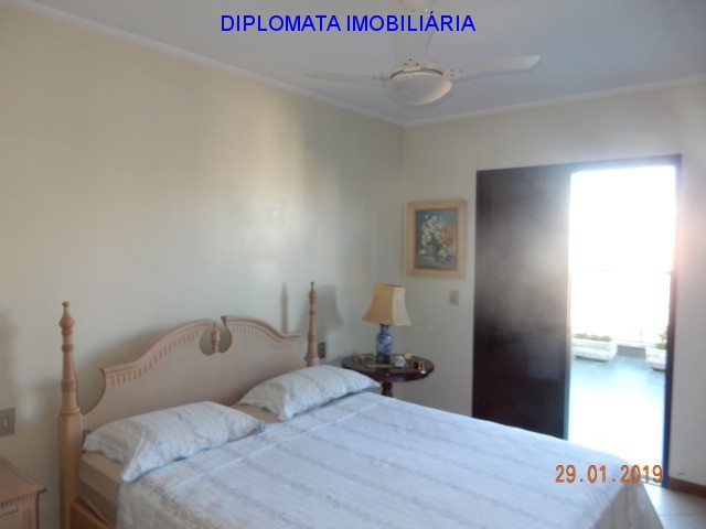 Apartamento à venda com 3 quartos, 187m² - Foto 10