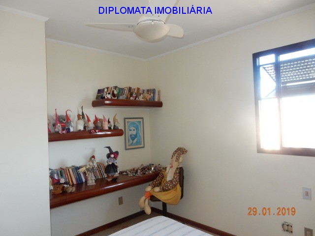 Apartamento à venda com 3 quartos, 187m² - Foto 13