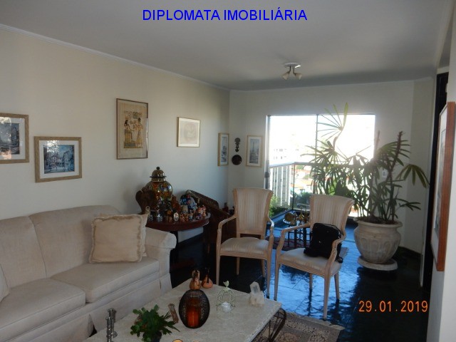 Apartamento à venda com 3 quartos, 187m² - Foto 24