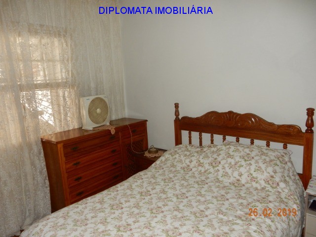 Casa à venda com 3 quartos, 210m² - Foto 11