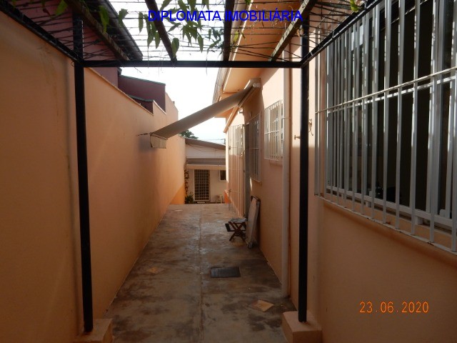 Casa à venda com 3 quartos, 300m² - Foto 19