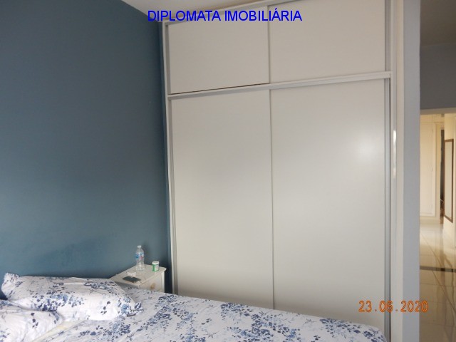 Casa à venda com 3 quartos, 300m² - Foto 26