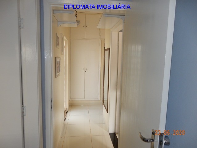 Casa à venda com 3 quartos, 300m² - Foto 27