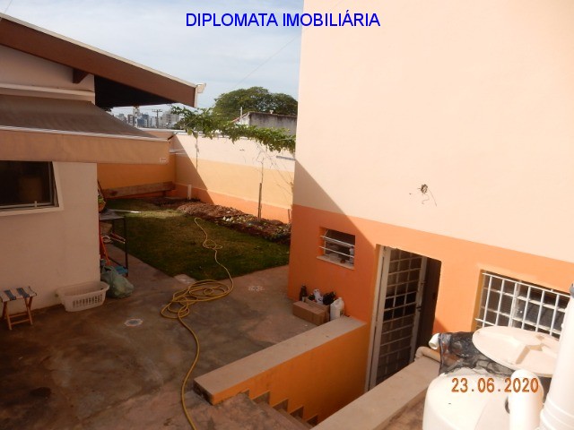 Casa à venda com 3 quartos, 300m² - Foto 29