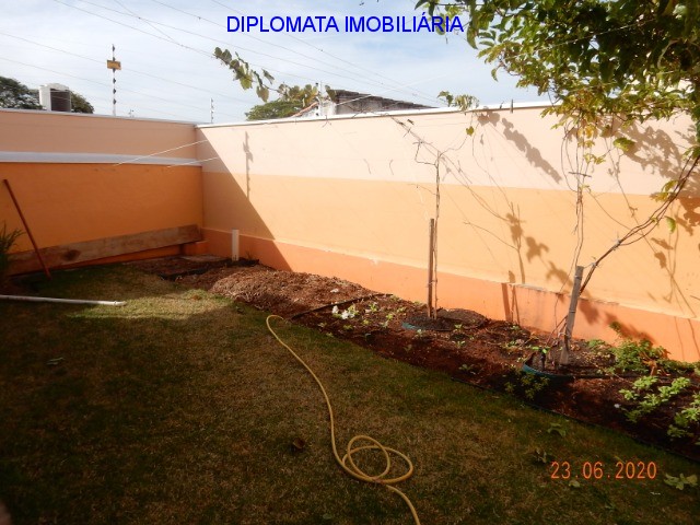 Casa à venda com 3 quartos, 300m² - Foto 31