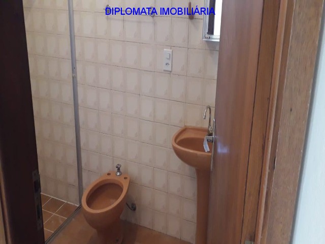 Apartamento à venda com 3 quartos, 83m² - Foto 2