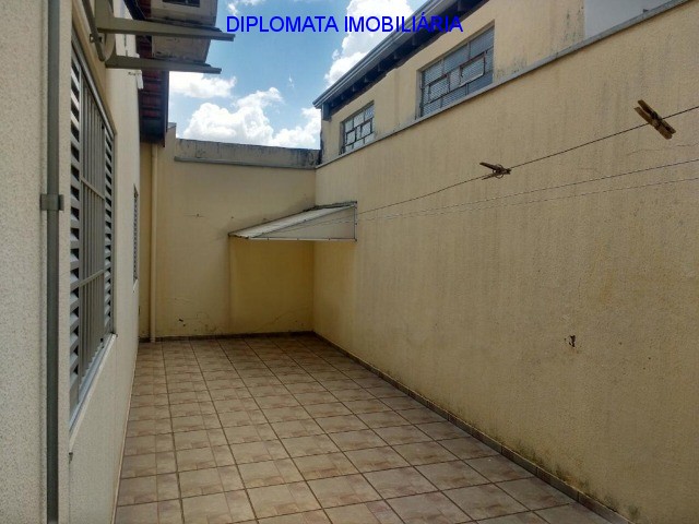 Sobrado à venda com 3 quartos, 250m² - Foto 4