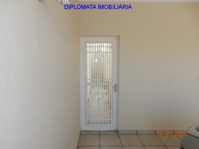 Casa à venda com 3 quartos, 300m² - Foto 6