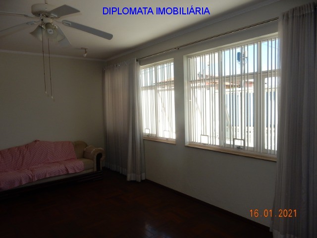 Casa à venda com 3 quartos, 300m² - Foto 10