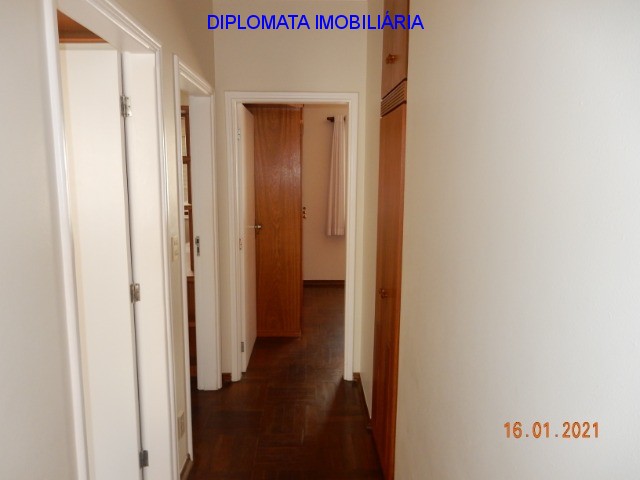 Casa à venda com 3 quartos, 300m² - Foto 18