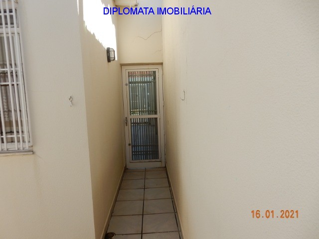 Casa à venda com 3 quartos, 300m² - Foto 35