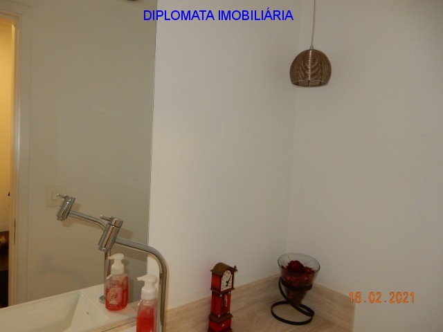 Apartamento à venda com 4 quartos, 224m² - Foto 8