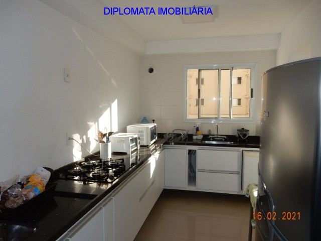 Apartamento à venda com 4 quartos, 224m² - Foto 17