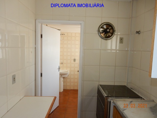 Apartamento à venda com 2 quartos, 70m² - Foto 12