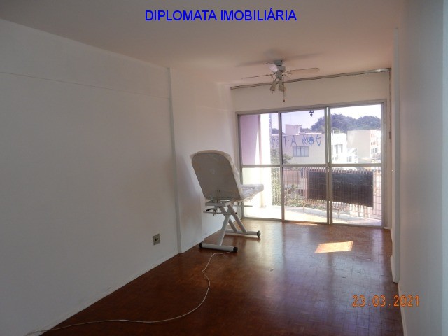 Apartamento à venda com 2 quartos, 70m² - Foto 20