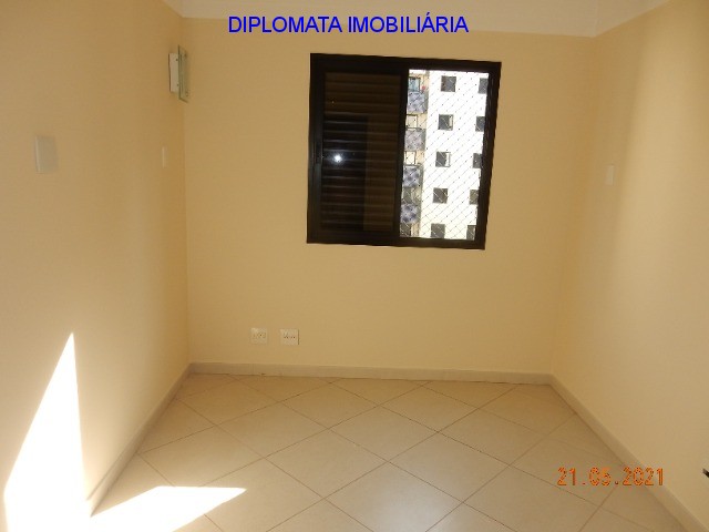 Apartamento à venda com 4 quartos, 105m² - Foto 13