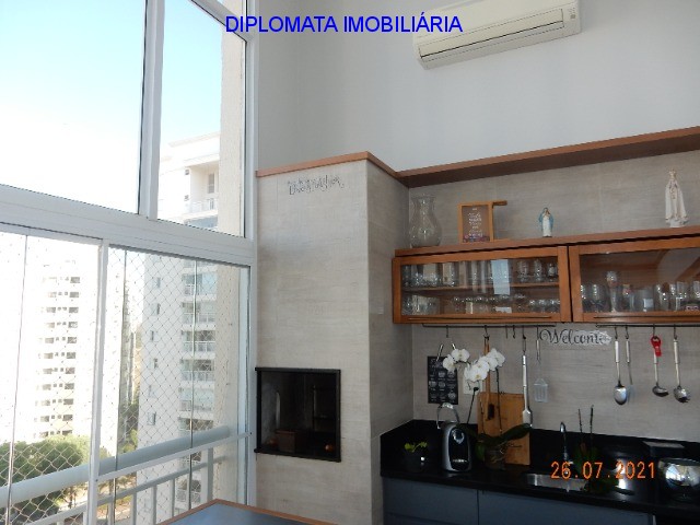 Apartamento à venda com 4 quartos, 208m² - Foto 17